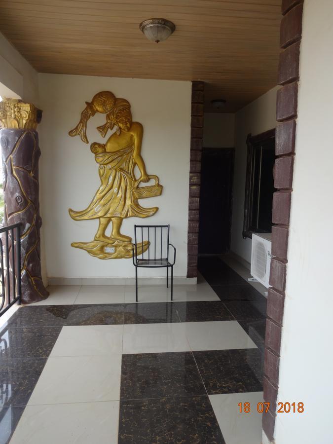 טמה Nordik Palace Bed & Breakfast מראה חיצוני תמונה